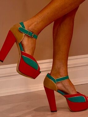 FUN 70’s Style Platform Shoe.  Bold Red and Teal Platform Heels with Gold Trim.
